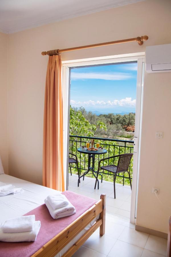Amarandos Studios With Swimming Pool By Imagine Lefkada Tsoukaládhes Buitenkant foto